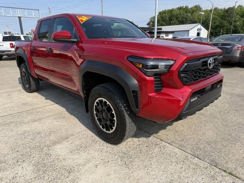 Used 2024 Toyota Tacoma TRD Off-Road AWD/4WD image 3