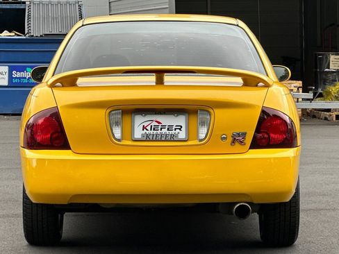 Used 2006 Nissan Sentra SE-R w/ (J01) Sunroof Pkg FWD image 5
