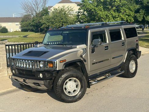 Used 2003 HUMMER H2 Luxury w/ Preferred Equipment Group image 24