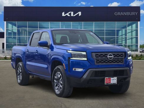 Used 2024 Nissan Frontier SL image 3