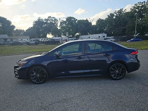 Used 2023 Toyota Corolla SE FWD image 3