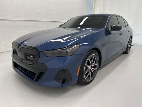 Used 2024 BMW i5 M60 w/ Premium Package image 5