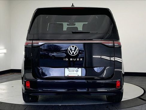 New 2025 Volkswagen ID. Buzz Pro S RWD image 2