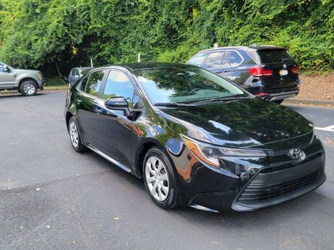 Used 2024 Toyota Corolla LE FWD image 4