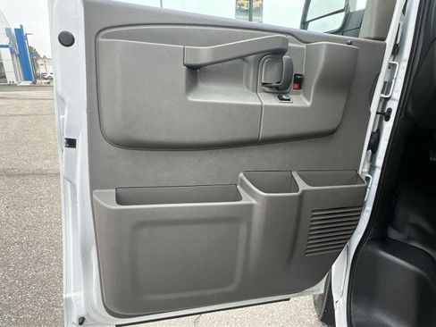 Used 2024 GMC Savana 2500 w/ Driver Convenience Package image 20