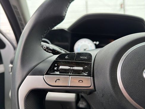 Certified 2022 Hyundai Elantra Limited image 33