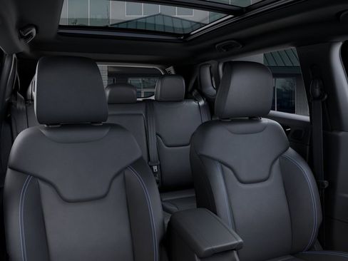 New 2025 Jeep Compass Limited w/ Sun & Sound Group image 30