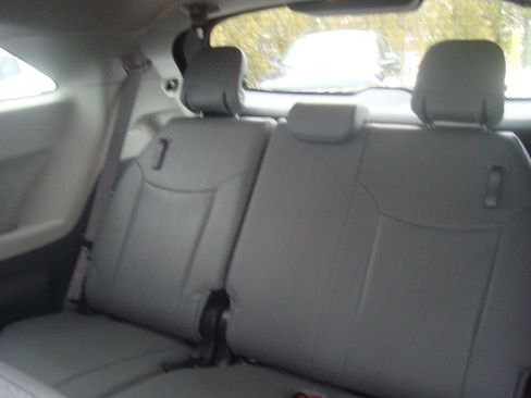 Used 2024 Toyota Sienna XLE image 23