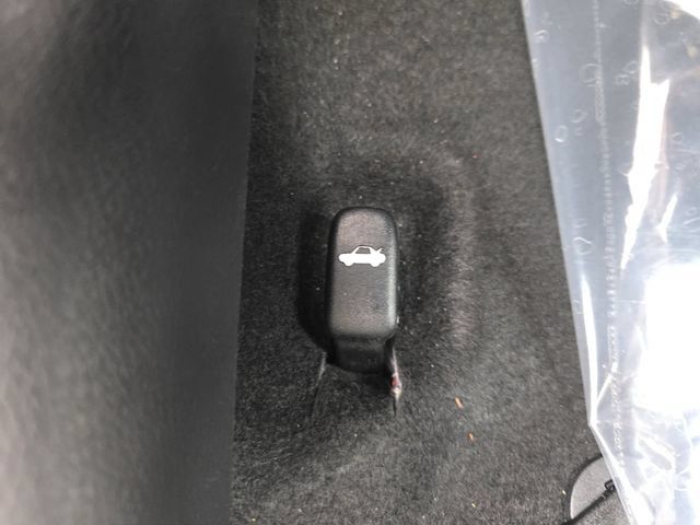 Used 2025 Nissan Versa SV w/ Trunk Package FWD image 34