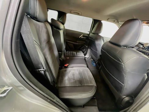 Used 2024 Mitsubishi Outlander SE AWD/4WD image 26