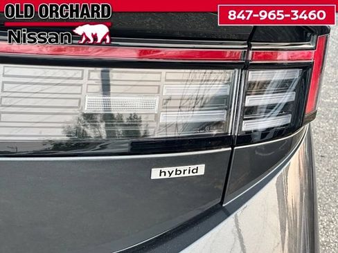Used 2025 Hyundai Sonata Limited FWD image 9