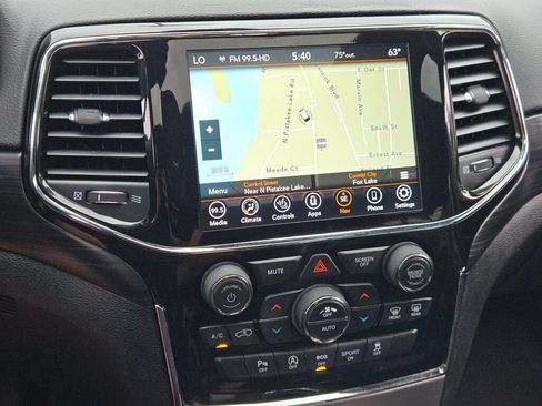 Certified 2021 Jeep Grand Cherokee Laredo X AWD/4WD image 29