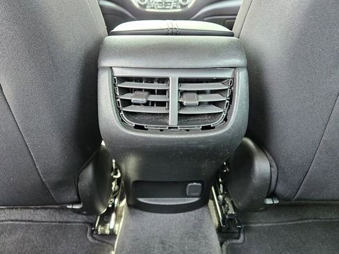 Used 2024 Chevrolet Malibu LT image 11