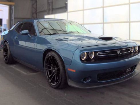 Used 2020 Dodge Challenger R/T Scat Pack RWD image 3