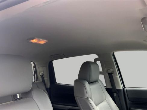 Used 2020 Toyota Tundra SR5 w/ SR5 Leather Package RWD image 14