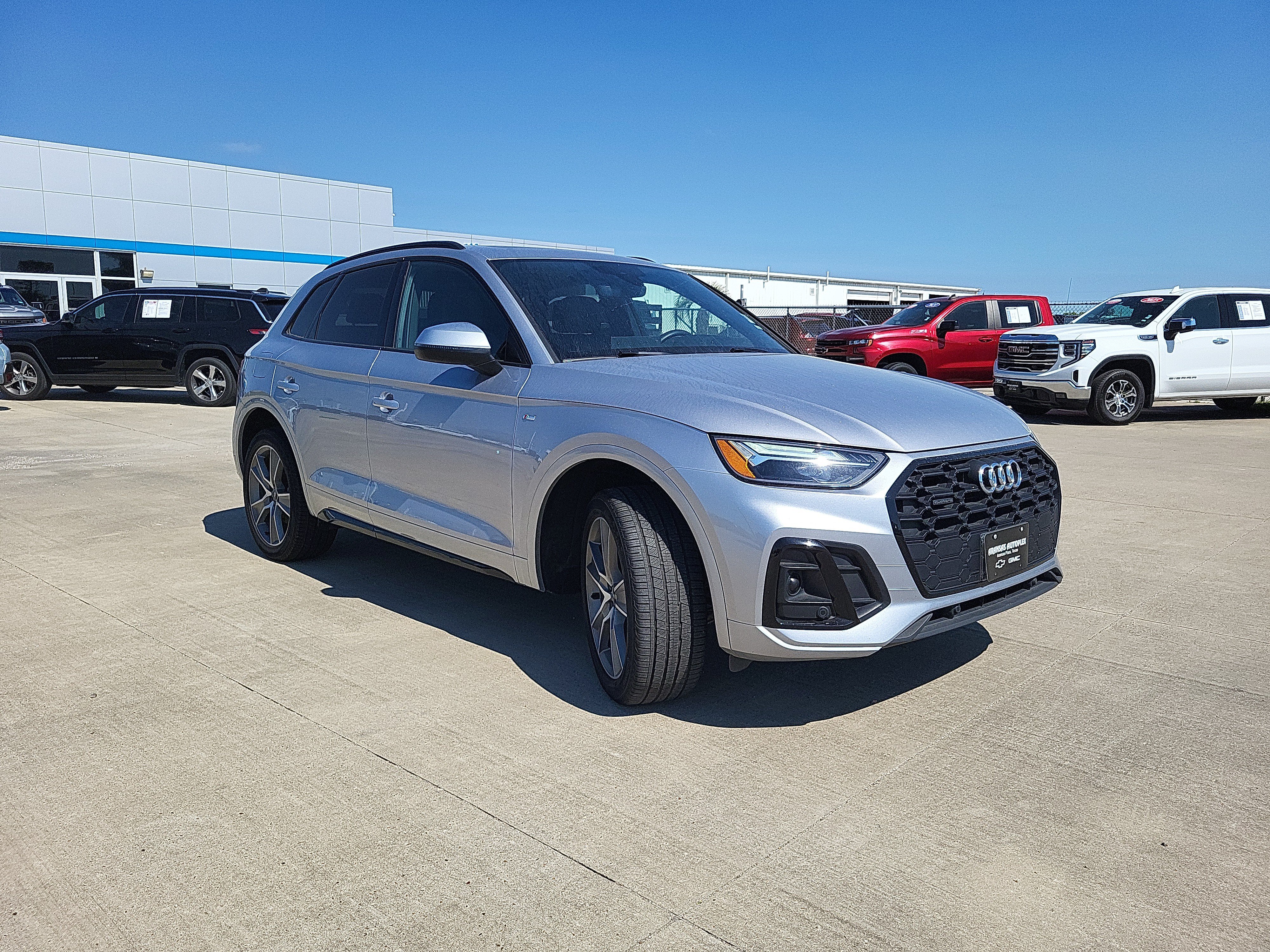 New 2025 Audi Q5 2.0T Premium AWD/4WD image 3