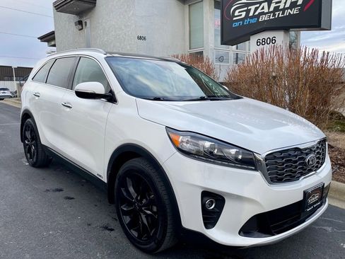 Used 2020 Kia Sorento EX image 2