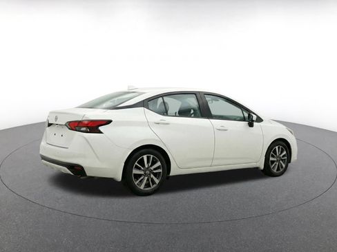 Used 2025 Nissan Versa SV FWD image 11