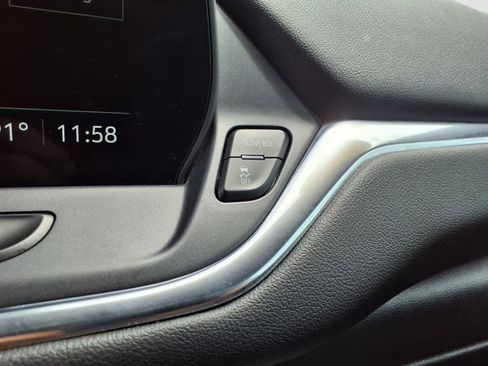 Used 2023 Chevrolet Blazer LT image 40