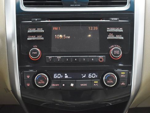 Used 2013 Nissan Altima 2.5 SV image 10