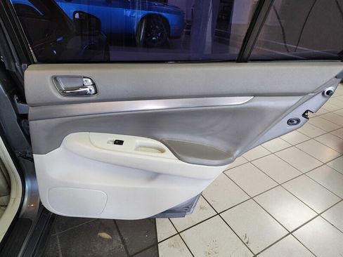 Used 2011 INFINITI G25 x w/ Moonroof Pkg image 23