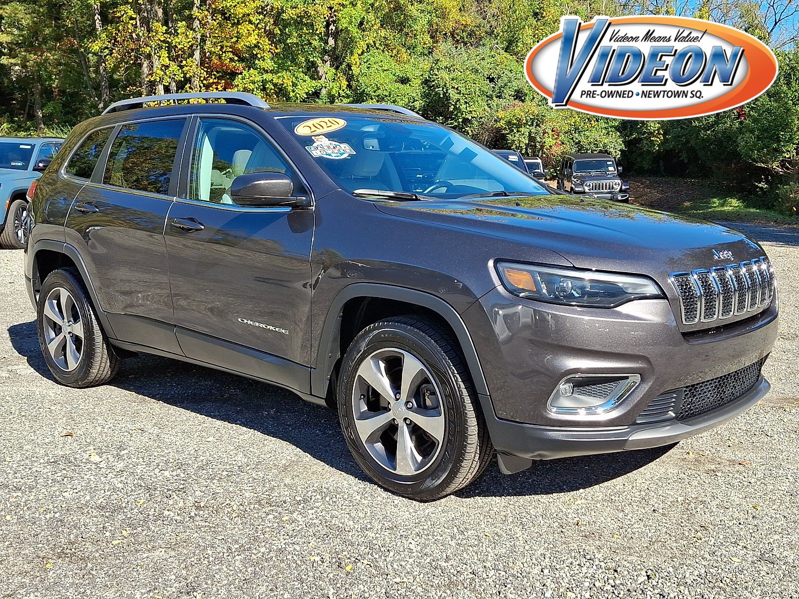 Certified 2020 Jeep Cherokee Limited AWD/4WD image 1