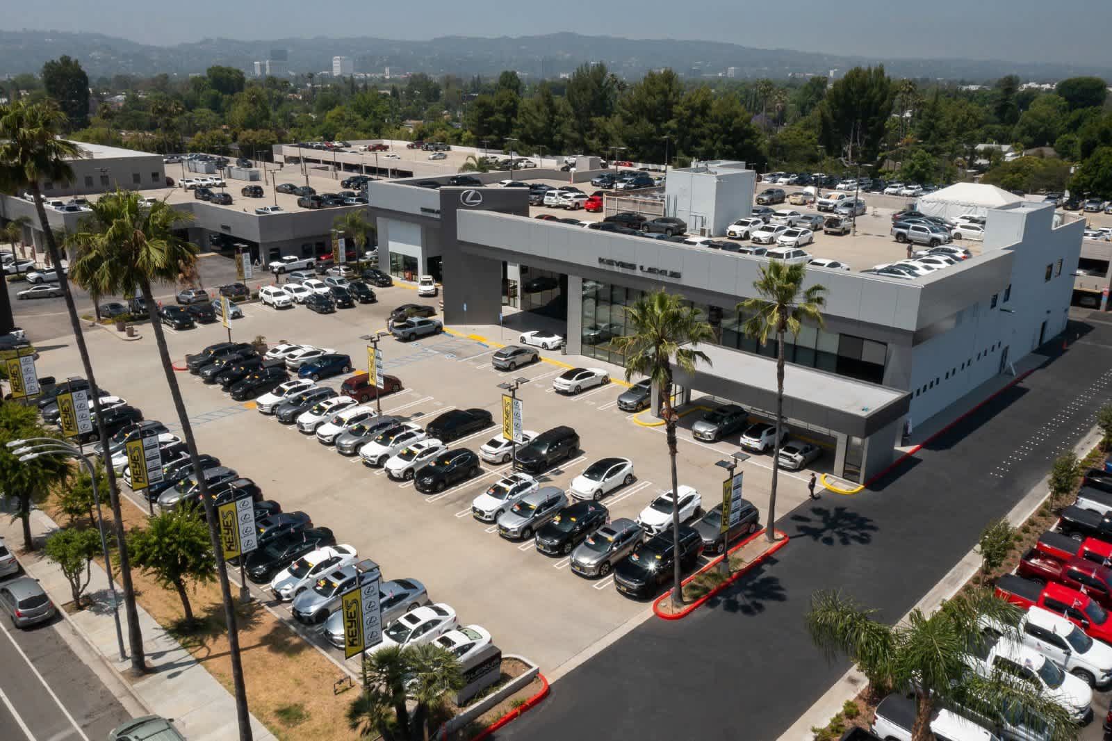 Used 2025 Lexus RX 450h AWD w/ Convenience Package image 37
