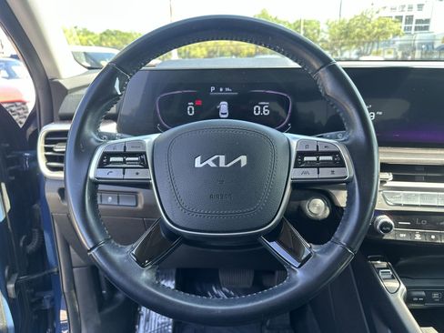 Used 2023 Kia Telluride S w/ S Sunroof Package FWD image 11