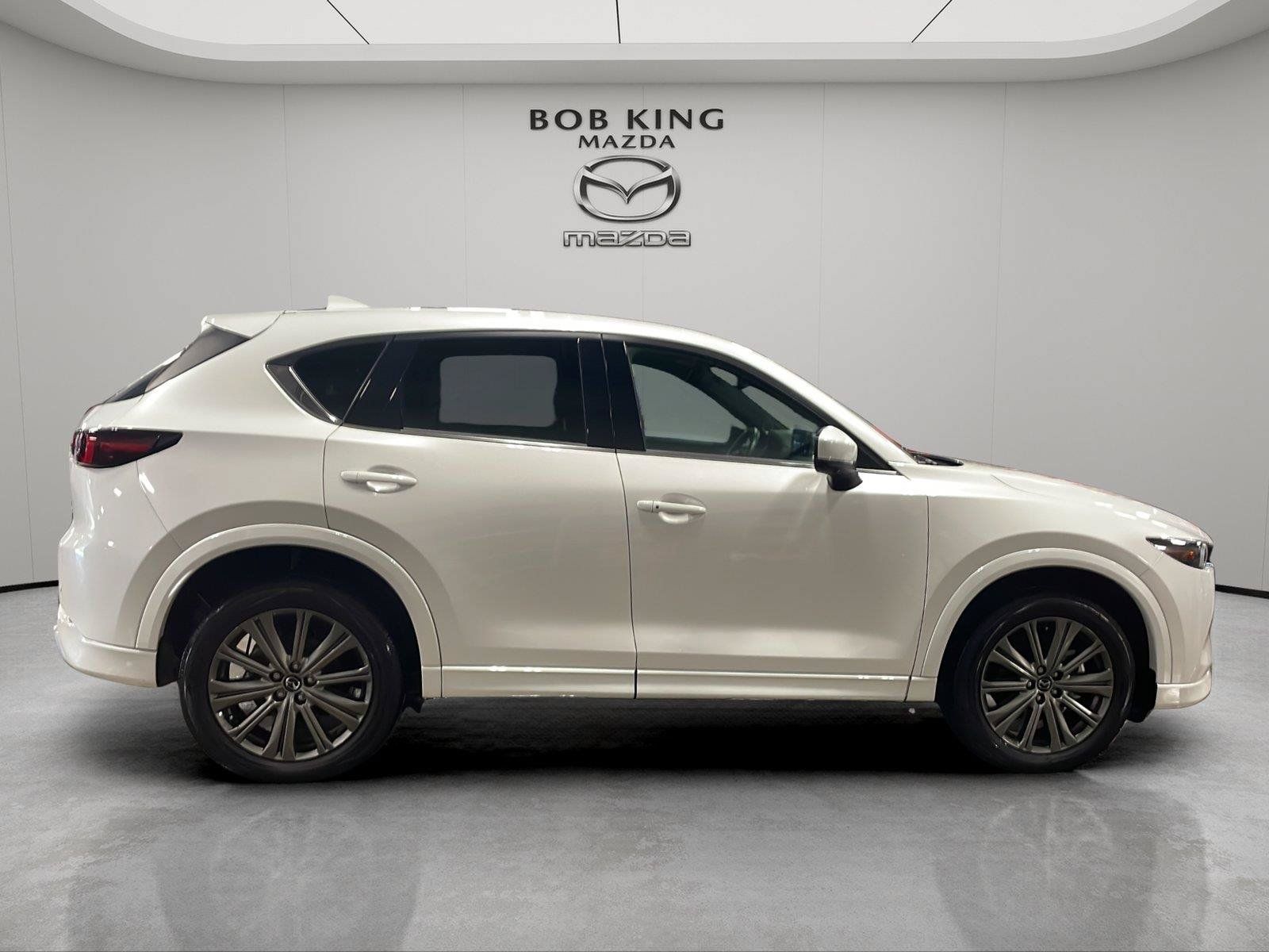 Used 2025 MAZDA CX-5 Signature AWD/4WD image 6