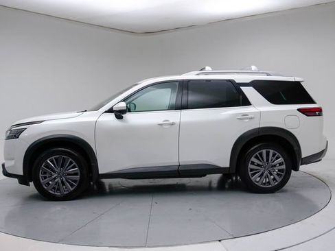 Used 2023 Nissan Pathfinder SL w/ SL Premium Package AWD/4WD image 7