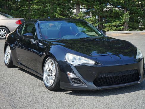 Used 2013 Scion FR-S RWD image 8