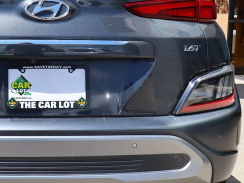 Used 2022 Hyundai Kona Limited FWD image 20