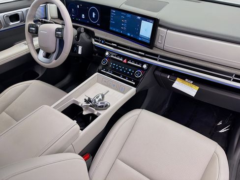 Used 2025 Hyundai Santa Fe Limited FWD image 12