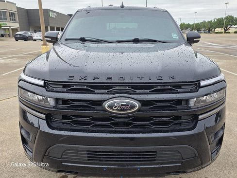 Used 2023 Ford Expedition Max Limited AWD/4WD image 3