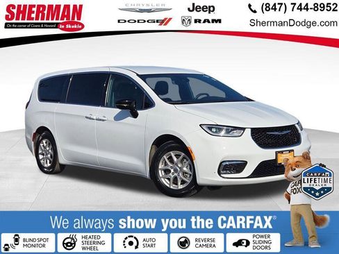 Certified 2025 Chrysler Pacifica Select image 1