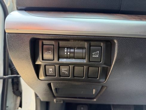 Used 2015 Subaru Outback 2.5i Limited AWD/4WD image 29