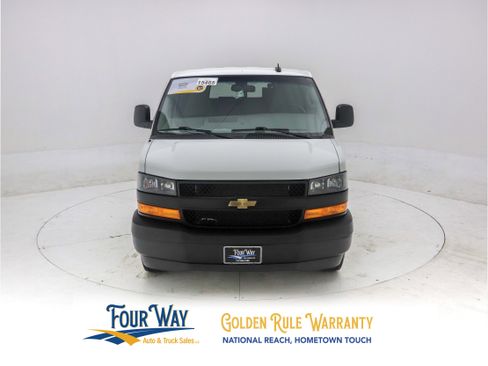 Used 2025 Chevrolet Express 3500 LS image 9