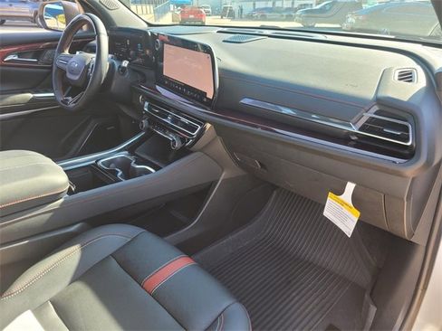 Used 2024 Chevrolet Traverse RS w/ LPO, Floor Liner Package image 10