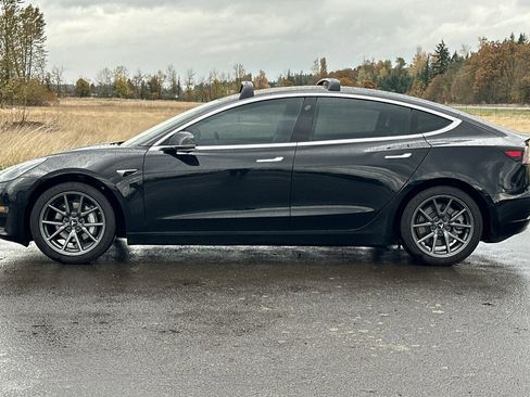 Used 2018 Tesla Model 3 Mid Range image 7