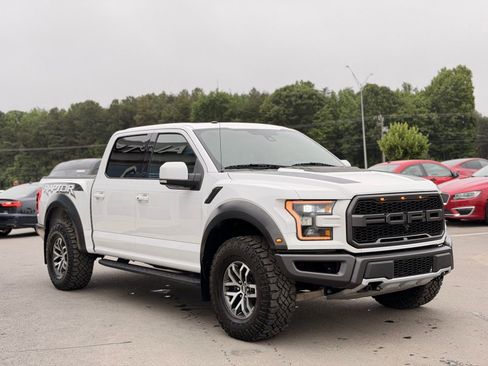 Used 2018 Ford F150 Raptor w/ Equipment Group 802A Luxury AWD/4WD image 9