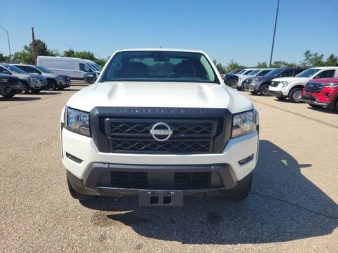 Used 2024 Nissan Frontier S RWD image 17