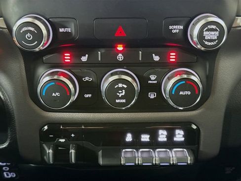 Used 2020 RAM 1500 Big Horn image 15