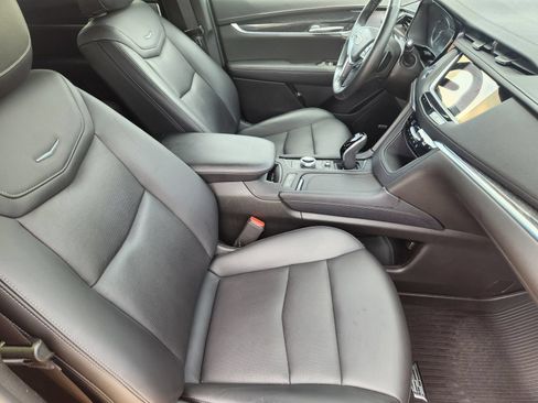 Used 2023 Cadillac XT5 Premium Luxury FWD image 19