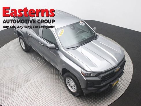 Used 2023 Chevrolet Colorado W/T RWD image 3