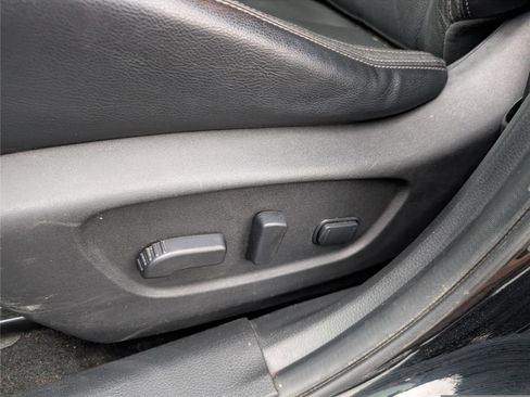Used 2018 Nissan Rogue SL w/ Premium Package FWD image 11