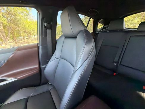 Used 2024 Toyota Venza XLE AWD/4WD image 33