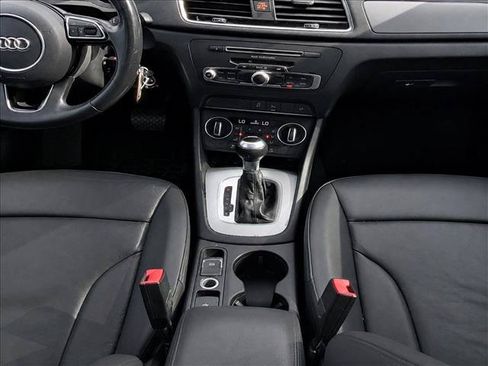Used 2017 Audi Q3 2.0T Premium FWD image 18