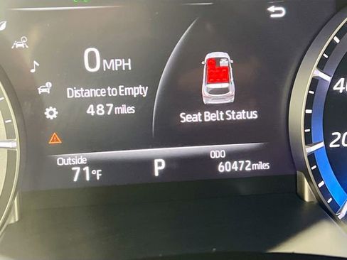 Used 2023 Toyota Highlander LE AWD/4WD image 12