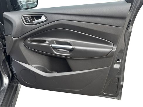 Used 2016 Ford C-MAX Energi SEL w/ Equipment Group 302A image 21