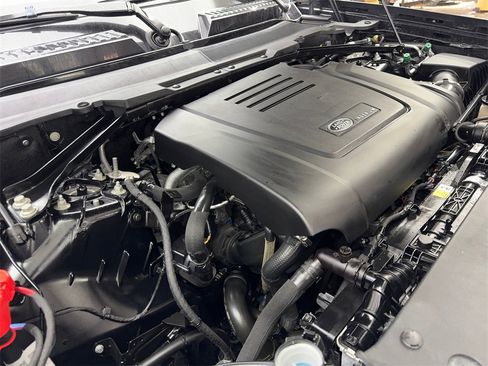 Used 2025 Land Rover Defender 110 S image 76